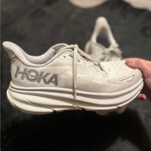 HOKA women’s clifton 9